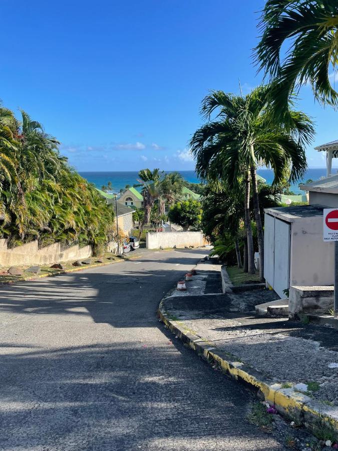 Brin D'Ile Anse Des Rochers Vue Mer A 50 M De La Plage Et Piscine Saint-Francois  Luaran gambar